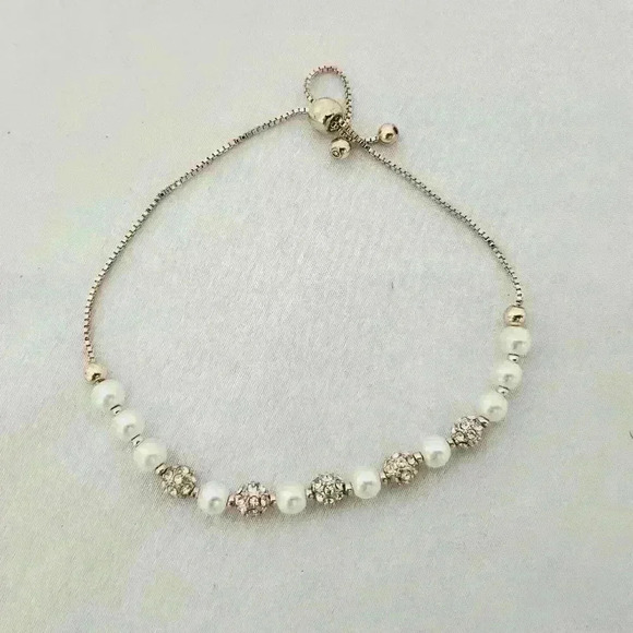 Pearl and crystal Infinity Bracelet Gold Adjustable Luxury Classy Feminine - Picture 1 of 5